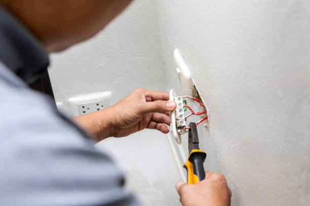 Best Affordable Emergency Electrician  in Homeland, GA